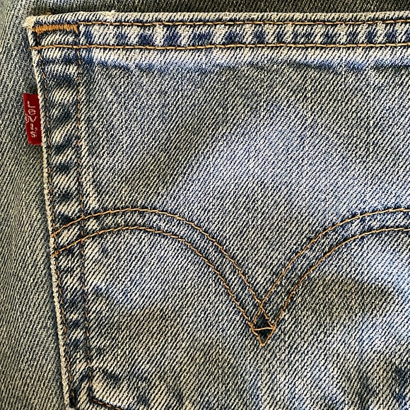 Levi 560 “Comfort Fit” - Light Stonewash, 30W 30L - Picture 5 of 11